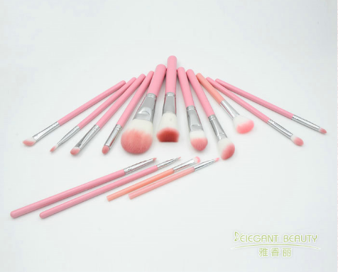 化妝刷能用美妝蛋清洗液洗嗎？