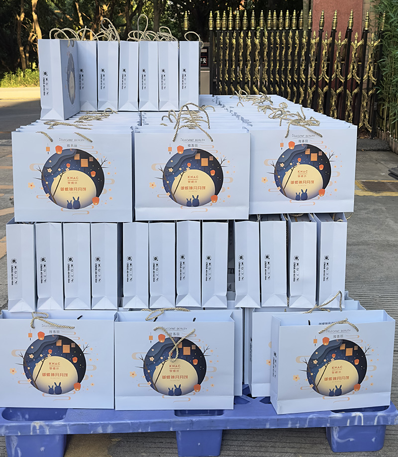 桂花飄香迎國慶,中秋賞月萬事圓。雅香麗化妝用品（深圳）有限公司同心慶中秋迎國慶??！