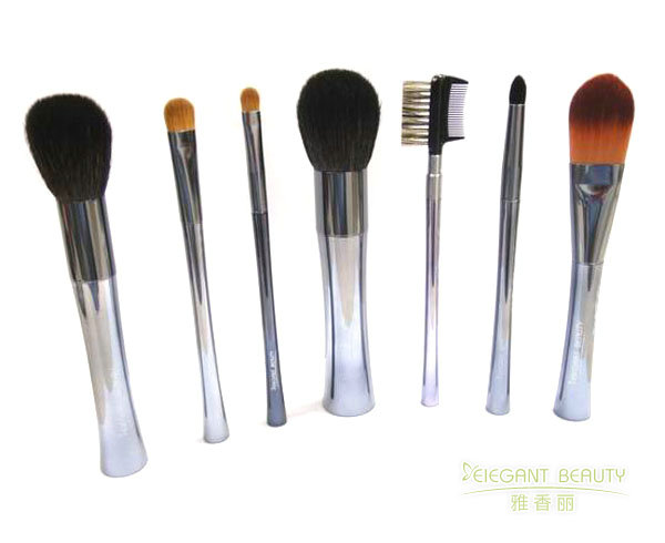 成套化妝刷的收納包磁吸扣設(shè)計(jì)是否影響刷毛保護(hù)？